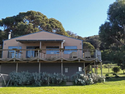 Pine Scrub Beach House - Dalby Accommodation 1