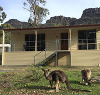 Pinnacle Views - Dalby Accommodation