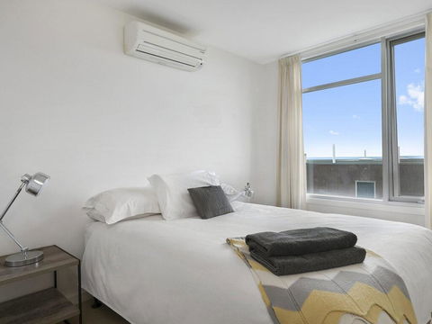 POINT GREY APARTMENT 2 - Ocean VIews With Wifi - Dalby Accommodation 1