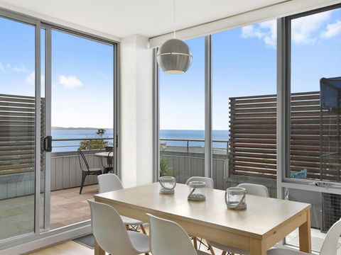 POINT GREY APARTMENT 2 - Ocean VIews With Wifi - Dalby Accommodation 3