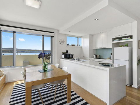 POINT GREY APARTMENT ONE - VIEWPOINT - Dalby Accommodation 1