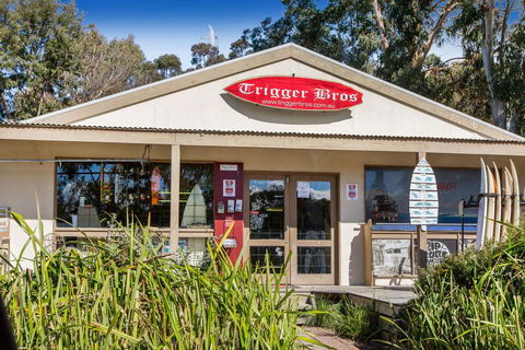 POINT LEO BEACH HOUSE - POINT LEO - Dalby Accommodation 3