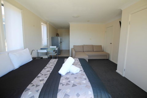 Poley Cow Studio - Dalby Accommodation 1