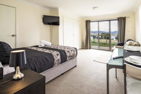 Poley Cow Studio - Dalby Accommodation 0