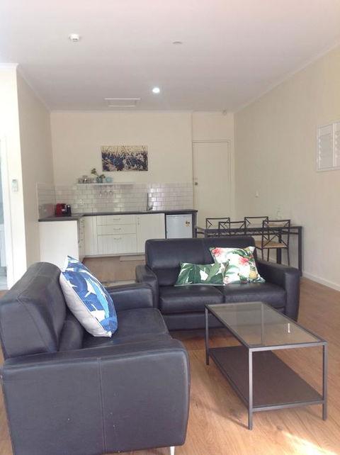 Port Elliot Rural Retreat - Dalby Accommodation 3
