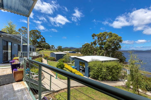 Port Huon Cottages - Dalby Accommodation 1