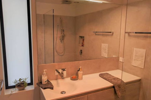 POSH, Port Out Starboard Home - Dalby Accommodation 2