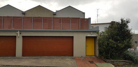 POSITION PERFECT CENTRAL INVERLOCH - Dalby Accommodation 1