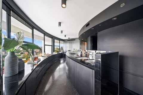 President Towers Apartment - Dalby Accommodation 3