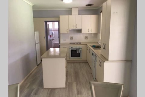 Pretty Home In Quiet Cul De Sac Near Knox City - Dalby Accommodation 3