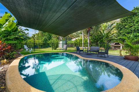 Private Pool, Big Backyard, Aircon - Paradise! - Dalby Accommodation 0