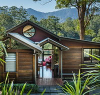 Promised Land Retreat - Dalby Accommodation