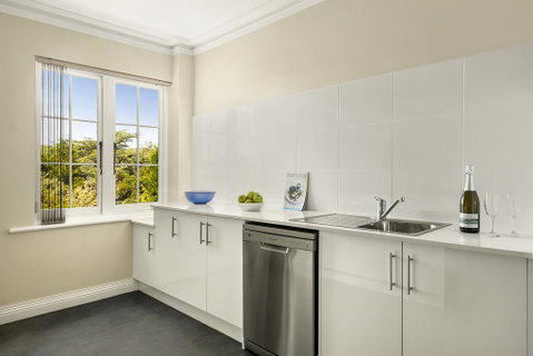 Quest Trinity House - Dalby Accommodation 3
