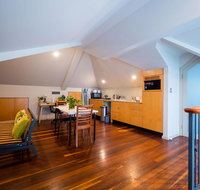 Quiet Private Studio In Strathfield with Kitchenette and Private Bathroom 3min to Station sleeps 6 - Dalby Accommodation