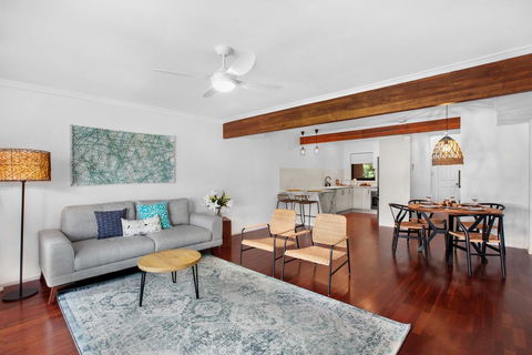 Quiet Waterfront Retreat In Family Neighbourhood - Dalby Accommodation 0