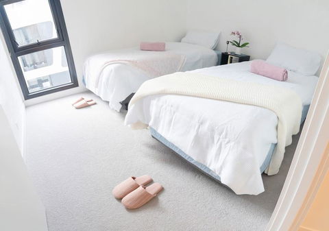 R&K Luxury Apartment Fantastic Skyline View CBD Parking&Free Tram Heart Of Melbourne - Dalby Accommodation 3