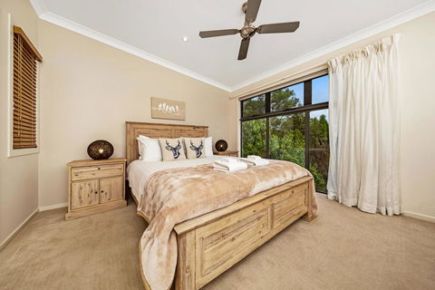 Ravensbourne Escape - Silverwood Lodge - Dalby Accommodation 3