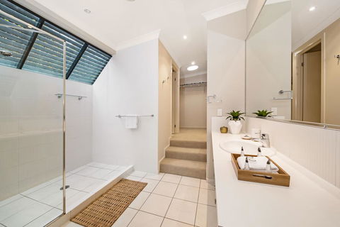 Ravensbourne Escape - Silverwood Lodge - Dalby Accommodation 2