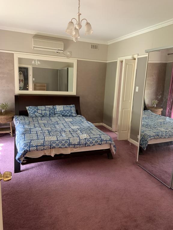 Heidelberg Heights VIC Dalby Accommodation