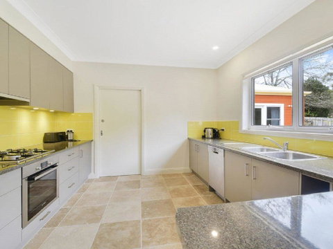 Redhaven House - Spacious, Quiet And Private - Dalby Accommodation 1
