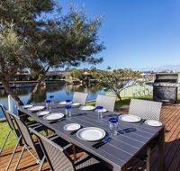 Relaxing Waterfront Property in Quiet Location - Dalby Accommodation