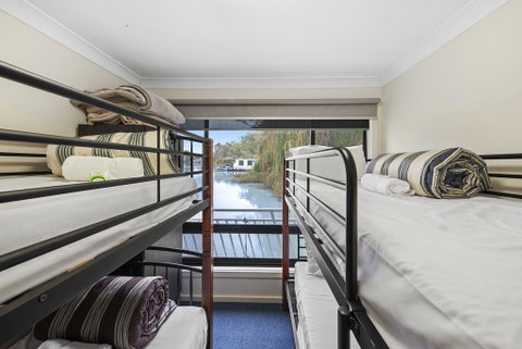 Renmark River Villas And Boats & Bedzzz - Dalby Accommodation 3