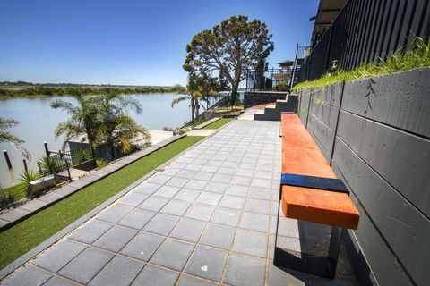 River Life - Dalby Accommodation 1