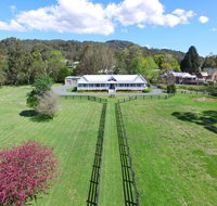 Rivermist - Luxury 6 bedrooms  6 bathrooms - Dalby Accommodation