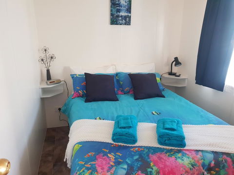 Rocks Retreat Cabin - Seal - Dalby Accommodation 3