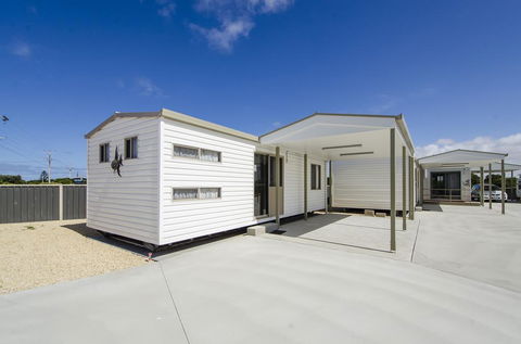 Rocks Retreat Cabin - Seal - Dalby Accommodation 0