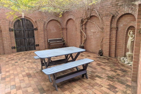 Romeo & Juliet - Dalby Accommodation 2