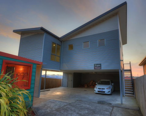 Rosebank Cottage Collection - Dalby Accommodation 2