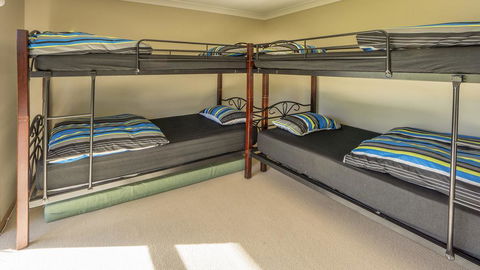 Rosemary Avenue 48 Bawley Point - Dalby Accommodation 3