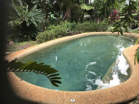 Royal Palm Cottage, Entire Two Bedroom 2 Bathroom House With Pool - Dalby Accommodation 2