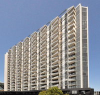 Royal Stays Apartments Melbourne - Docklands - Dalby Accommodation