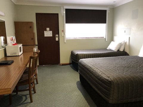 Roydons Motor Inn - Dalby Accommodation 2