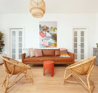 SALTY'S 2 BEDROOM BEACH HOME - Dalby Accommodation