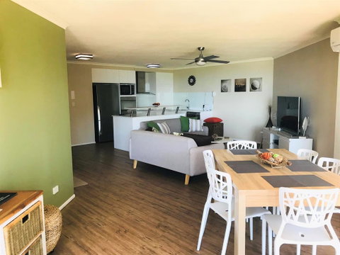 Sanctuary Beach Resort - Dalby Accommodation 3