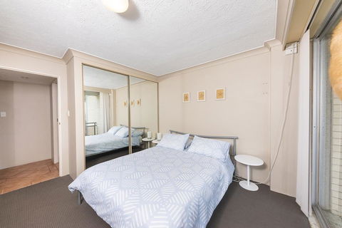 Sandbar, Unit 402, 1-3 Head Street - Dalby Accommodation 3