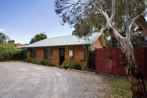 Sandhurst Escape 2-17 - Dalby Accommodation 1
