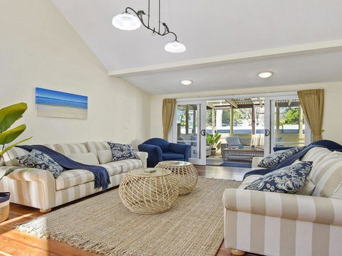Sandy Shores - Character, Charm, Outdoor Spa - Dalby Accommodation 0
