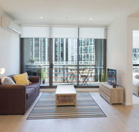 Scarlett - Docklands Delight Balcony Gym  Pool - Dalby Accommodation
