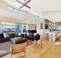 Sea La Vie - Dalby Accommodation