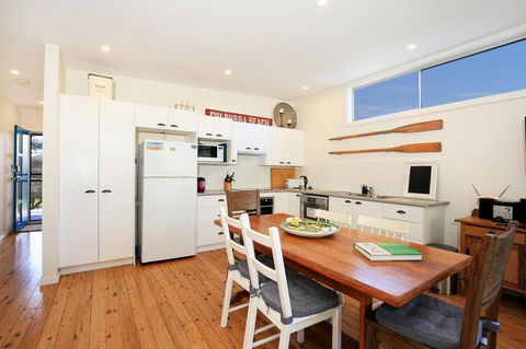 Sea Mist - Pet Friendly - Direct Access To Beach - Dalby Accommodation 3