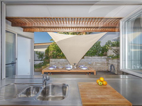 Sea Shack - Dalby Accommodation 1