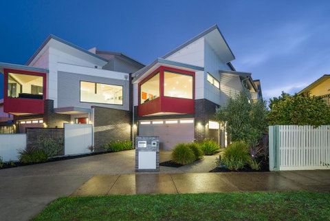 Sea View: Luxury Beachfront - Dalby Accommodation 0
