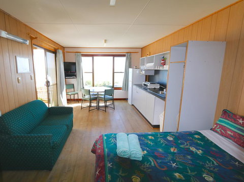 Sea Vu Caravan Park - Dalby Accommodation 2
