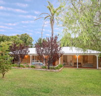 Seabreeze House - So Close to the Beach - Dalby Accommodation