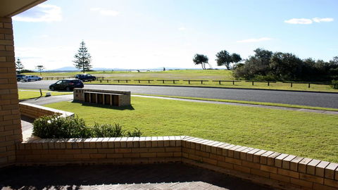 Seaspray 2 - Pebbly Beach - Dalby Accommodation 2