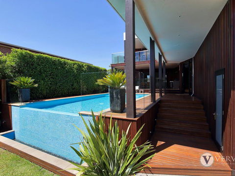 Seaview - Stunning Bay Views! - Dalby Accommodation 1